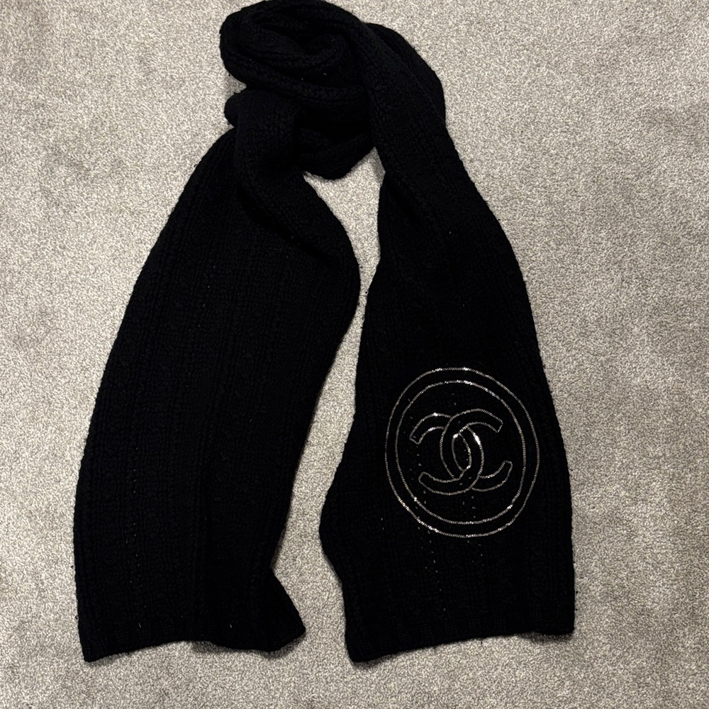 CHANEL 100% Cashmere Scarf with Silver Logo
